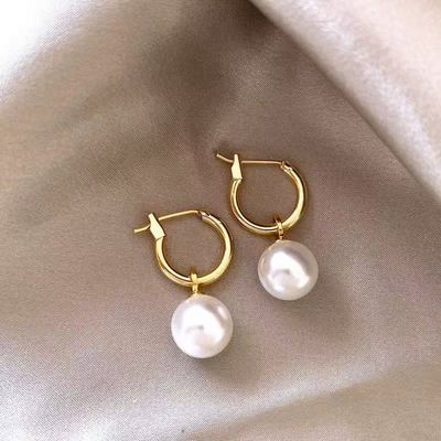 Evie – Elegant Earrings with Gold Beads