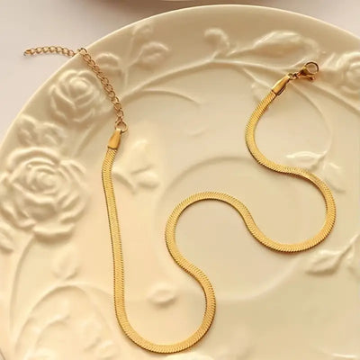 Solara Herringbone Necklace