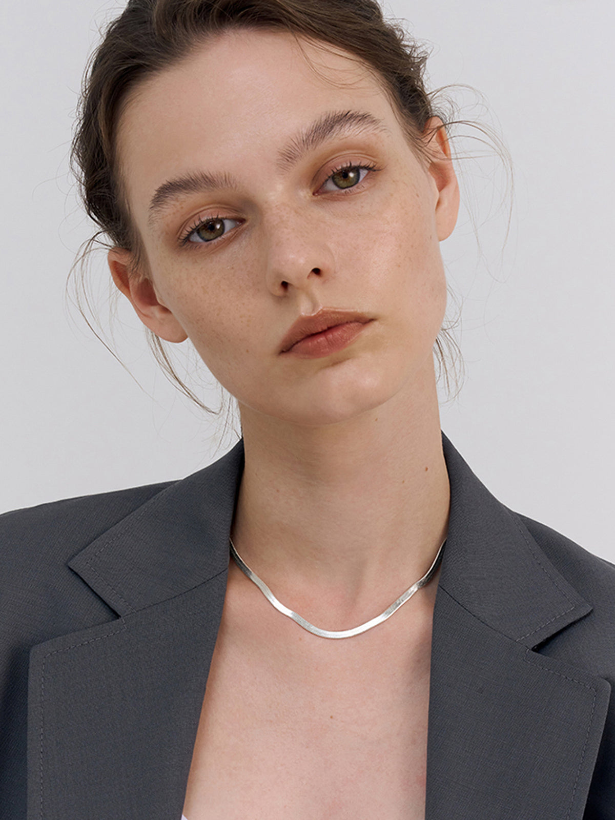 Sleek Curve Necklace