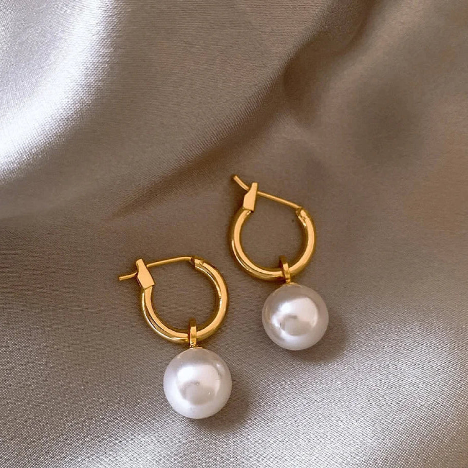 Evie – Elegant Earrings with Gold Beads